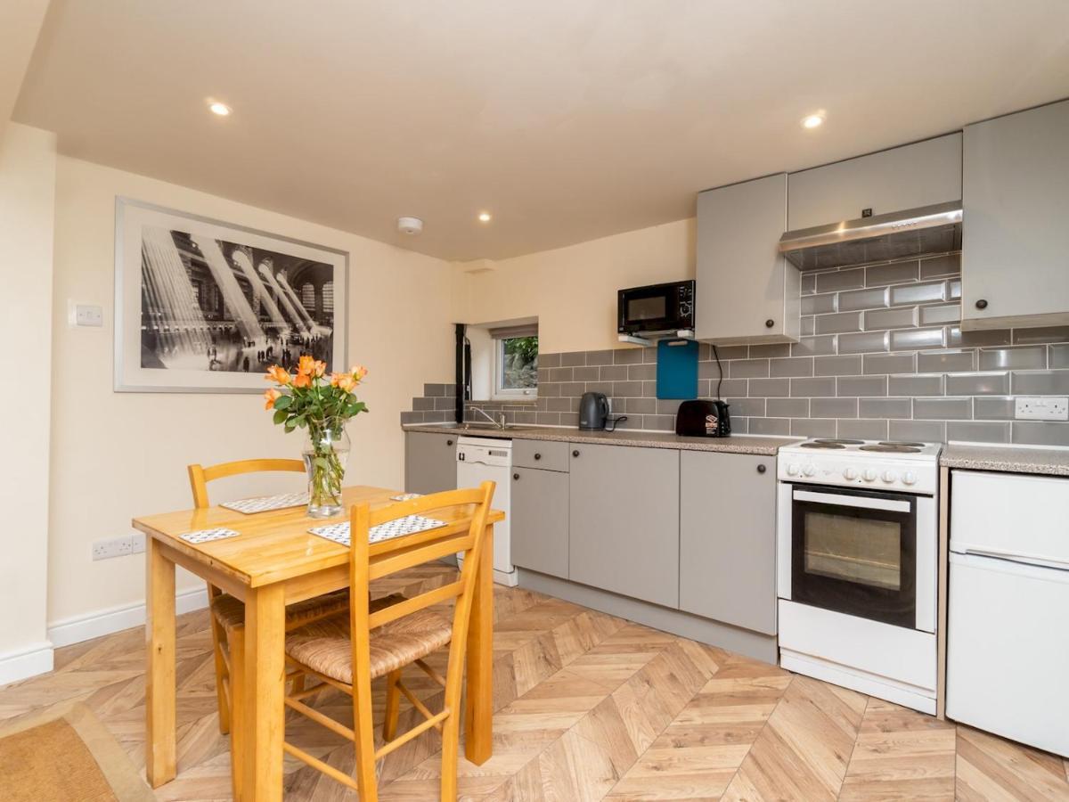 Pass The Keys Lovely 1 Bed Apartment With Free Parking Bath Kültér fotó